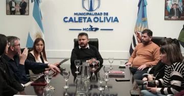 Pablo Carrizo ratificó el aumento del 20% por decreto a municipales de Caleta olivia y apuró a los concejales por los jubilados