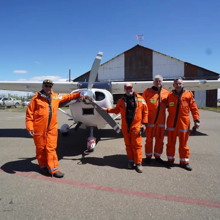 Llegaron a Río Gallegos los pilotos de la hazaña que volaron en una avioneta monomotor a las Islas Malvinas