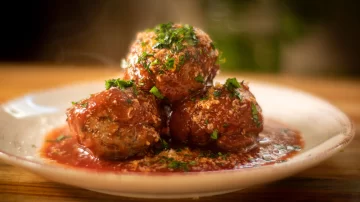 Receta de albóndigas con carne picada bien fácil y rápida