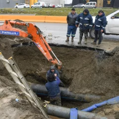 Rotura del acueducto en Río Gallegos: a qué hora se reestablecerá el servicio de agua 