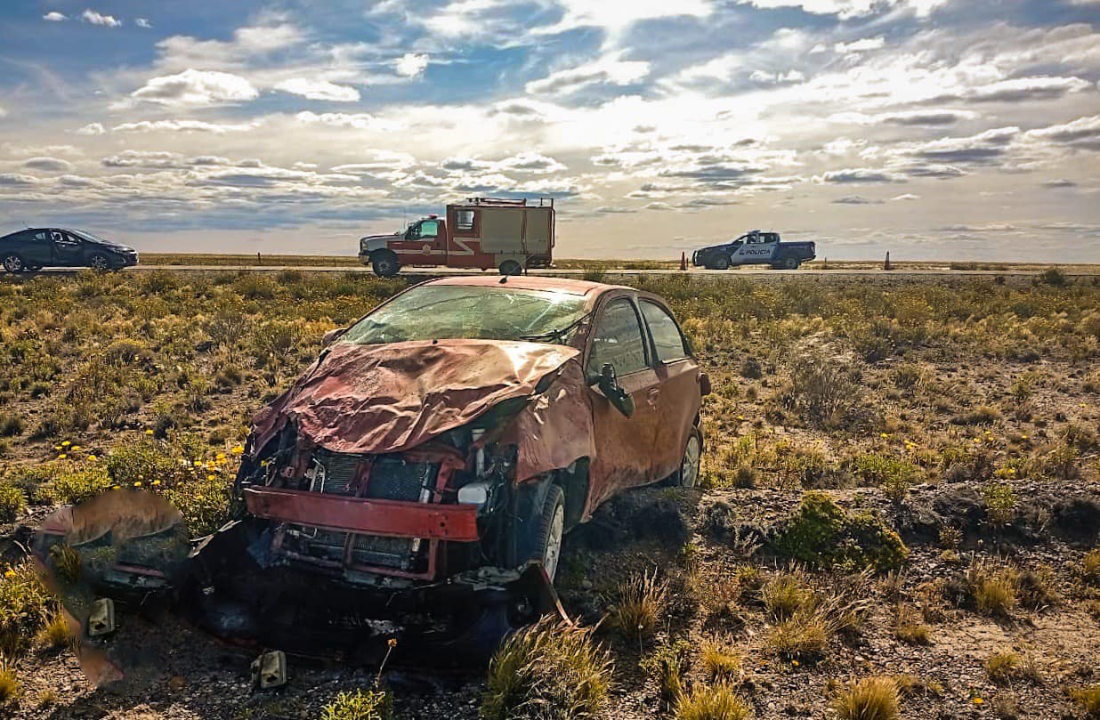 Se registraron tres vuelcos en menos de 24 horas en el interior de Santa Cruz