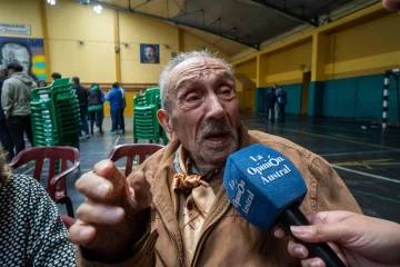 Juan Barrios, de 98 años, el ganador del Premio Villarino: “Río Gallegos significa mucho para mí” Juan Barrios, de 98 años, el ganador del Premio Villarino: “Río Gallegos significa mucho para mí”