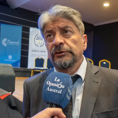 El bloque Por Santa Cruz, de Claudio Vidal, formará un interbloque con diputados del PRO y la UCR en Diputados El bloque Por Santa Cruz, de Claudio Vidal, formará un interbloque con diputados del PRO y la UCR en Diputados