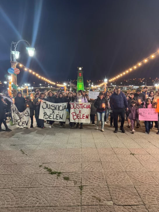 “Justicia por mi tía, te voy a extrañar mucho”: Río Turbio marchó por Belén Arce