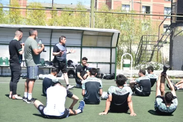 Boxing se entrena pensando en la CAI: intensidad de cara a las semifinales del Regional