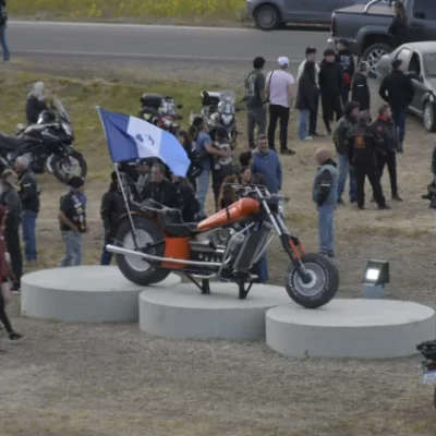 Se inauguró el Monumento a los Motociclistas y Viajeros del Mundo