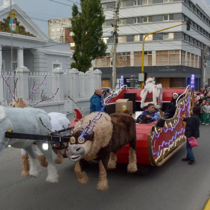 Papá Noel recorrerá este domingo y lunes los barrios de Río Gallegos: horarios y por dónde pasará