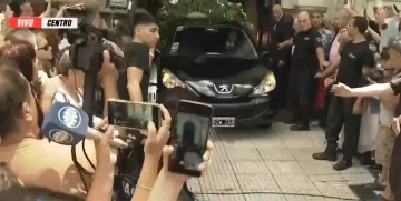 Último adiós a Jorge Lanata: partió el cortejo fúnebre rumbo al cementerio