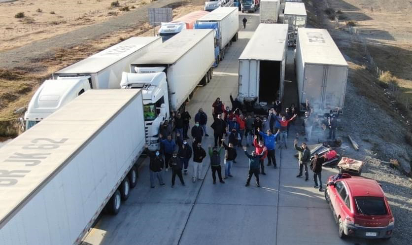 Companerismo-la-cualidad-que-identifica-a-muchos-trabajadores.-728x433