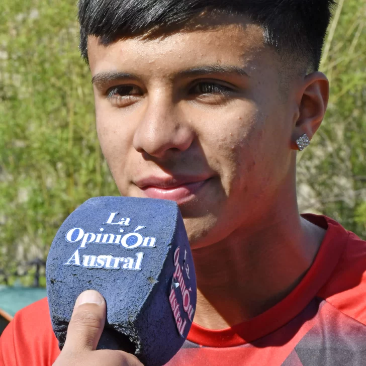 Leonardo Luna, el joven talento de River Plate, visitó Río Gallegos por las fiestas Leonardo Luna, el joven talento de River Plate, visitó Río Gallegos por las fiestas