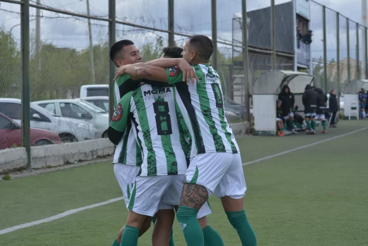 Boxing Club goleó a Los Troncos y avanza firme en el Regional