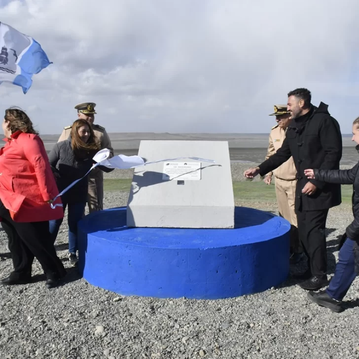 Inauguraron piedra fundacional del futuro monumento a Prefectura Naval Argentina Inauguraron piedra fundacional del futuro monumento a Prefectura Naval Argentina