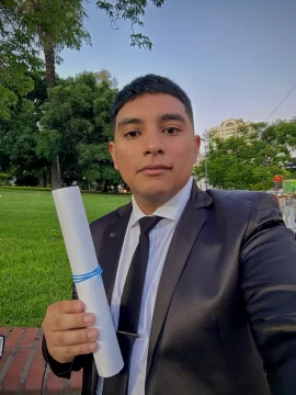 El riogalleguense Mauro Narváez recibió el premio “Ing. Isidoro Marín”: “Estoy muy contento” El riogalleguense Mauro Narváez recibió el premio “Ing. Isidoro Marín”: “Estoy muy contento”