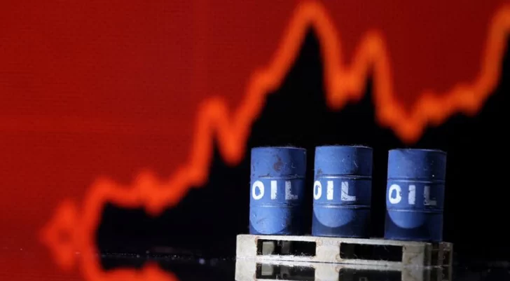 El petróleo cayó más de 3% pese a los anuncios de Trump