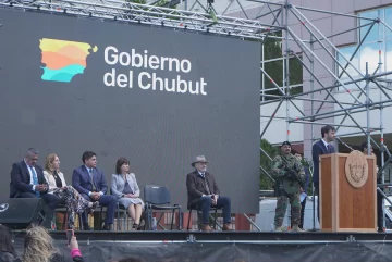 Patricia Bullrich y Nacho Torres encabezaron el lanzamiento del Comando Unificado de Seguridad en Comodoro Rivadavia
