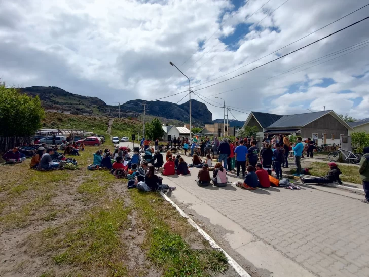 Desalojo de la Biblioteca Popular de El Chaltén: “Se votó no dejar la casa”