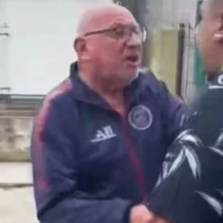 El policía retirado que mató su vecino por la música alta dijo que se trató de un “accidente” El policía retirado que mató su vecino por la música alta dijo que se trató de un “accidente”