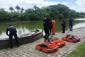 Un hombre se arrojó a los Lagos de Palermo y nunca salió