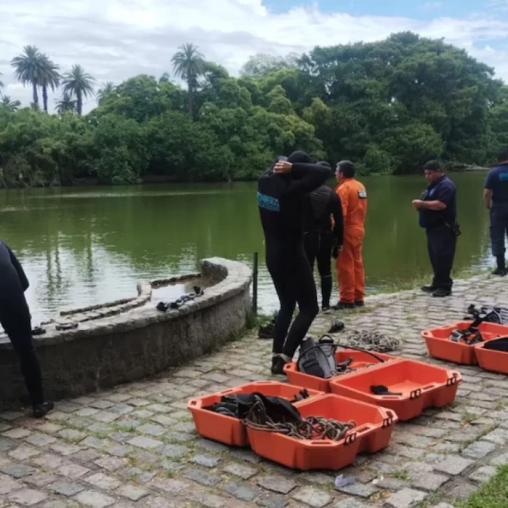 Un hombre se arrojó a los Lagos de Palermo y nunca salió