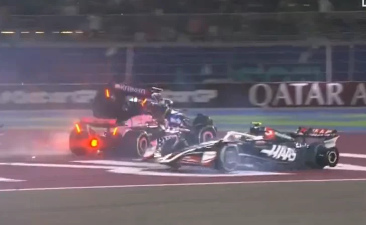  Video. Ocon chocó a Franco Colapinto en la largada y quedaron eliminados del GP de Qatar