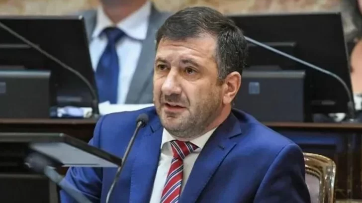 Allanaron el despacho de Edgardo Kueider y rechazaron un pedido para ser restituido a su banca