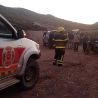 Trágico accidente en la Patagonia: un motociclista chocó en la ruta y encontraron su cuerpo dentro de una alcantarilla