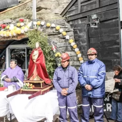 La Cuenca Carbonífera celebra a Santa Bárbara con misas, acto y el tradicional ingreso a la mina