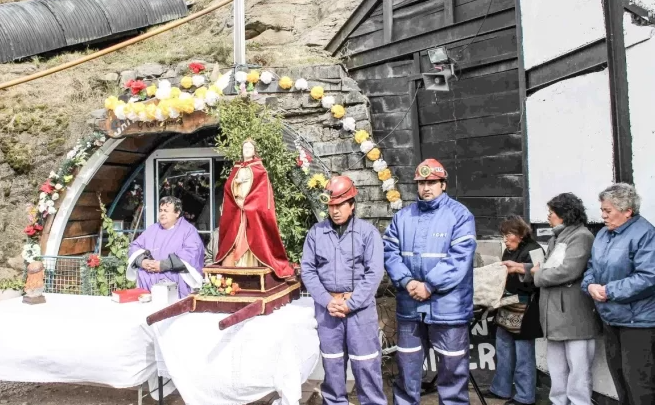 La Cuenca Carbonífera celebra a Santa Bárbara con misas, acto y el tradicional ingreso a la mina