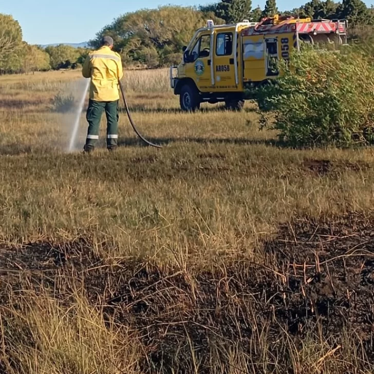 Controlaron un incendio en la Reserva  Natural Laguna de Los Juncos