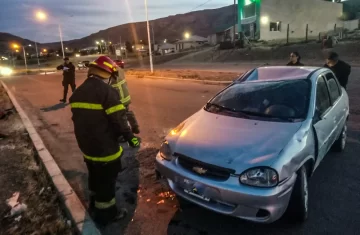 Un hombre con lesiones leves tras violento choque y fuga en El Calafate