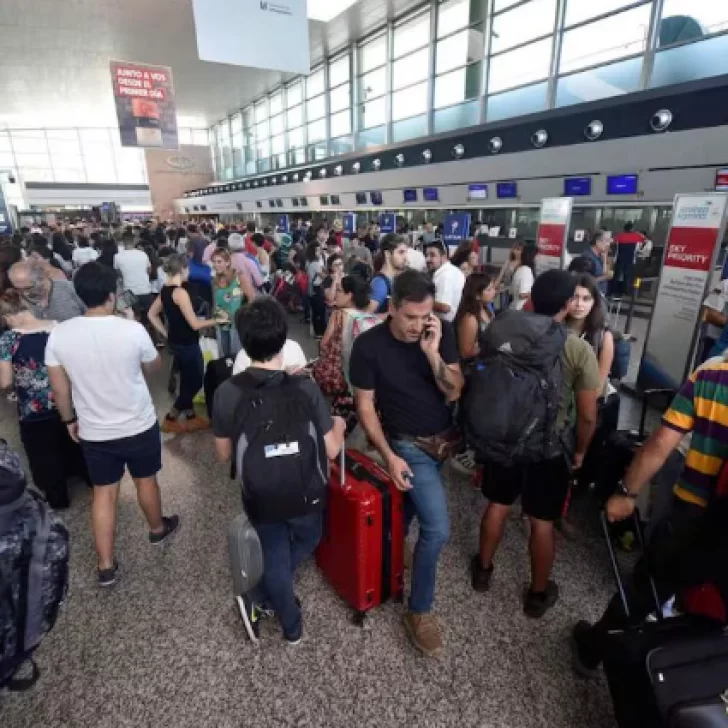 Migraciones reforzó la atención en aeropuertos, pasos fronterizos y puertos para la temporada de verano