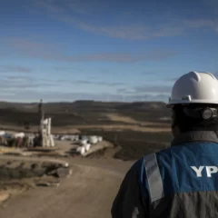 Salida de YPF de Santa Cruz: la petrolera pagará un 120% de indemnización a 2500 empleados