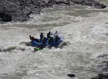 Tragedia en el río De las Vueltas: tres personas murieron al darse vuelta una embarcación cerca de El Chaltén