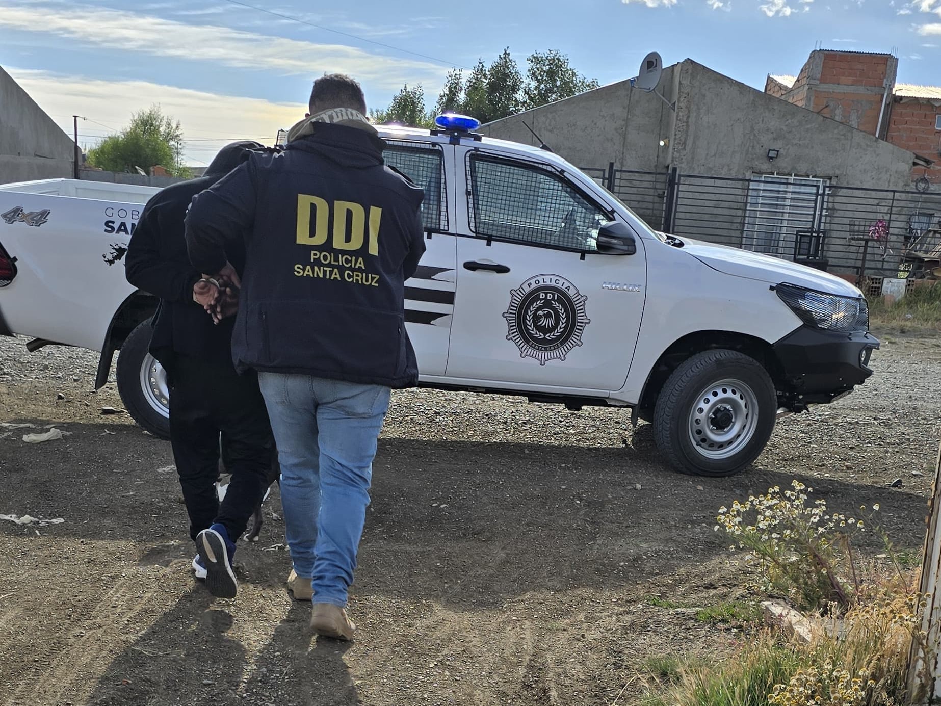 Detuvieron-a-dos-personas-y-secuestraron-municiones-en-Rio-Gallegos-tras-denuncia-por-amenazas-con-armas-1-728x546