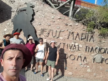 Debut sin puntos para los jinetes de Santa Cruz en el Festival de Jesús María Debut sin puntos para los jinetes de Santa Cruz en el Festival de Jesús María