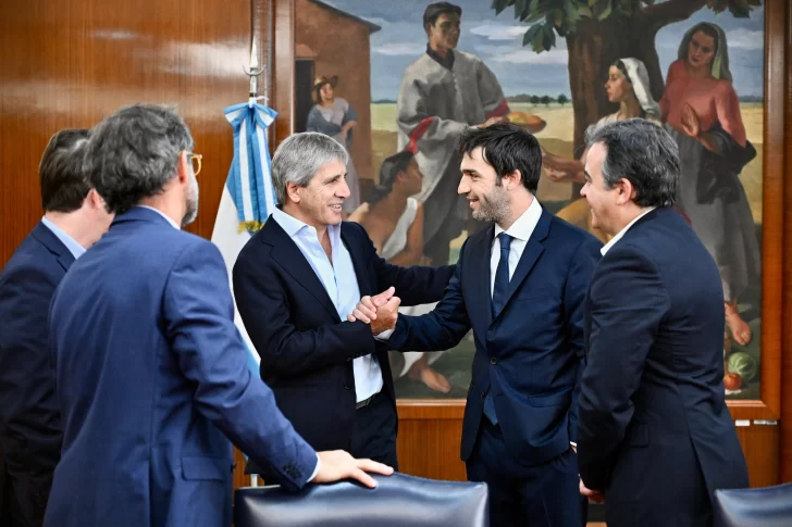 Ignacio-Torres-y-Luis-Caputo-3-728x485