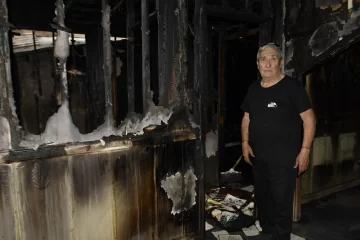 Devastador incendio en el barrio Altavista: “No quedó nada” Devastador incendio en el barrio Altavista: “No quedó nada”