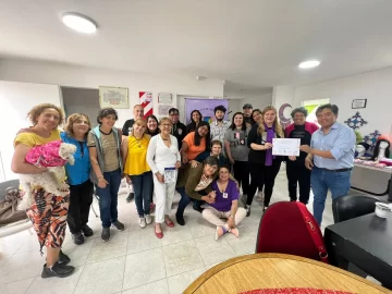 Pavel Oyarzún Díaz brindará una charla y escritores presentarán la antología “Santa Cruz Lee” en Río Gallegos