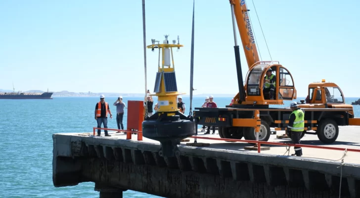 Se probó el funcionamiento de la boya oceanográfica de Comodoro