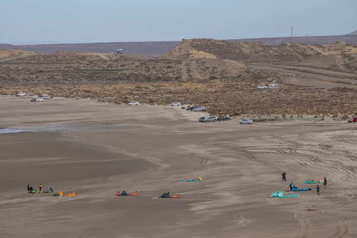 Ni señalización ni guardavida en playa Alsina, donde casi se ahogan dos nenas: “No controlan nada”