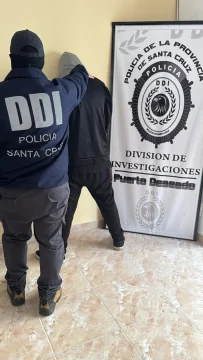 Interno quiso burlar a la Policía y escapar del hospital: está detenido por balear a un joven en Caleta Olivia Interno quiso burlar a la Policía y escapar del hospital: está detenido por balear a un joven en Caleta Olivia