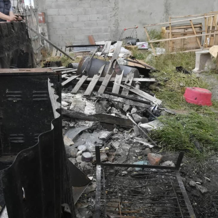 Principio de incendio en medio del temporal: “Una vecina dio aviso a los Bomberos”