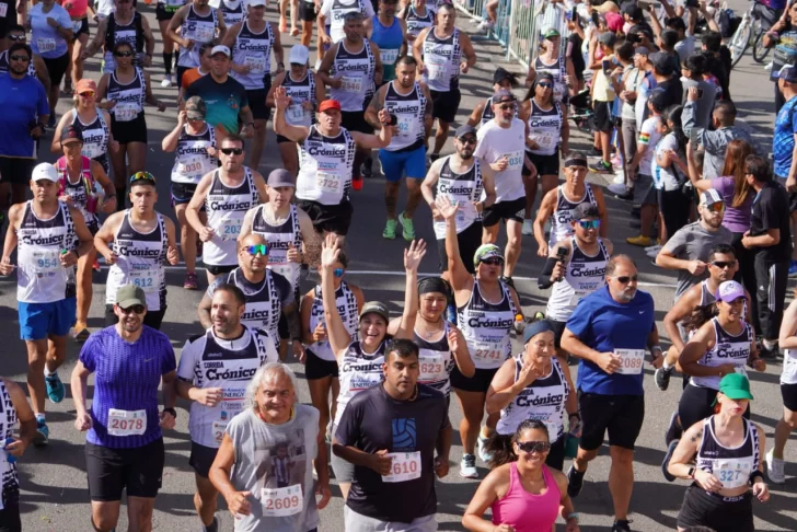 Multitudinaria carrera del diario Crónica de Comodoro