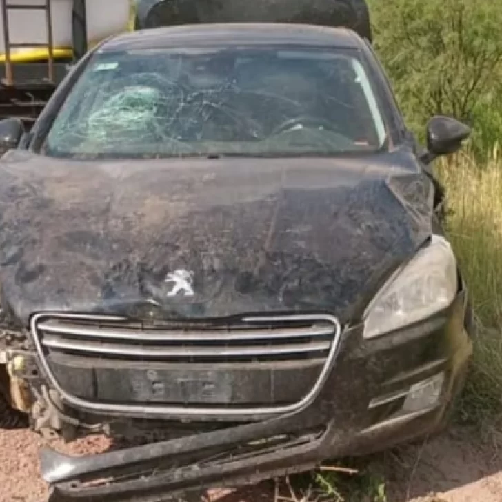 Una familia volvía a Santa Cruz y sufrió un fuerte accidente en una ruta cortada y sin señalización: “Podría haber sido el final”