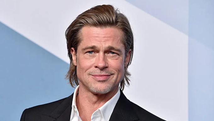 Se hizo pasar por Brad Pitt y estafó a una mujer por más de 800.000 euros