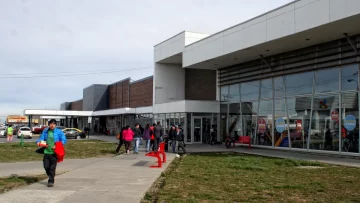 Punta Arenas: tres cruceros, cientos de turistas y comercios cerrados