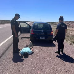 Robó un auto en Puerto San Julián y lo encontraron en Chubut