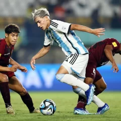 Selección Argentina Sub 20: Betis, Sevilla y Villarreal tienen en la mira al delantero de Comodoro, Ian Subiabre