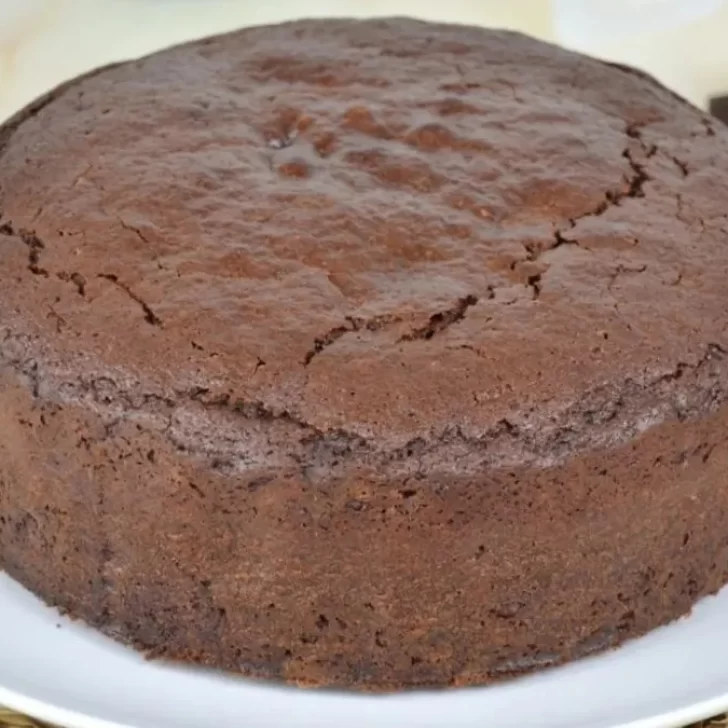 Receta de bizcochuelo de chocolate esponjoso y súper fácil