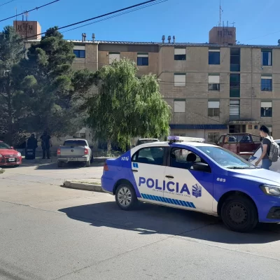 Una pelea entre mujeres fue el origen de los disturbios en un barrio de Caleta Olivia Una pelea entre mujeres fue el origen de los disturbios en un barrio de Caleta Olivia